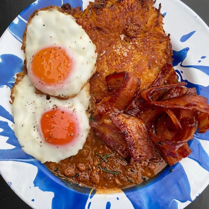 Fried Eggs Recipe Frank's Hot Sauce on Eggs FRANK'S RedHot® UK